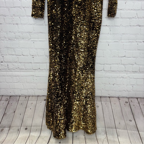 Beulah Gold Sequin Maxi Dress - Picture 4 of 11